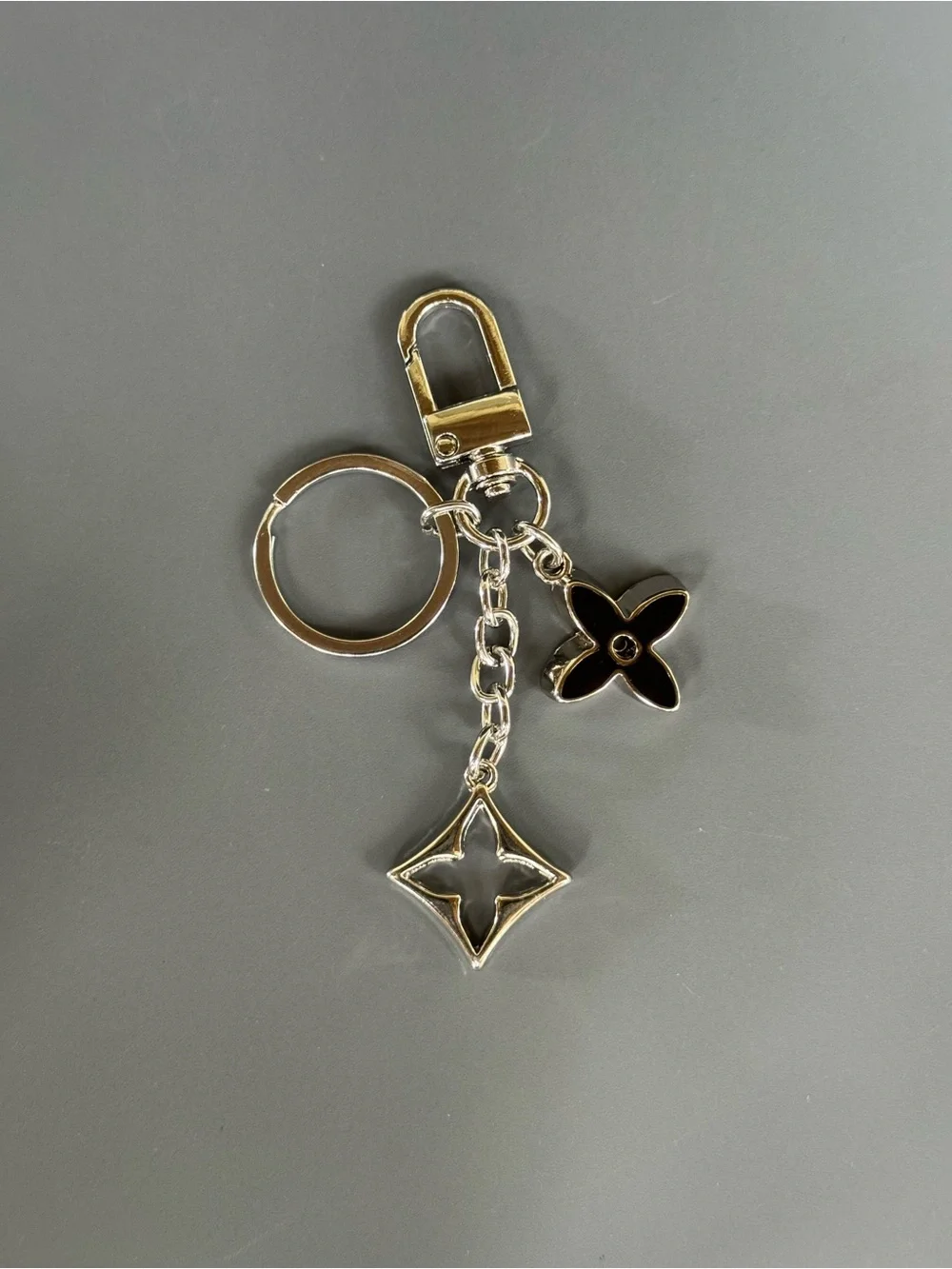 NWOT Silver Monogram Floral Charm Keychain Bag Accessory